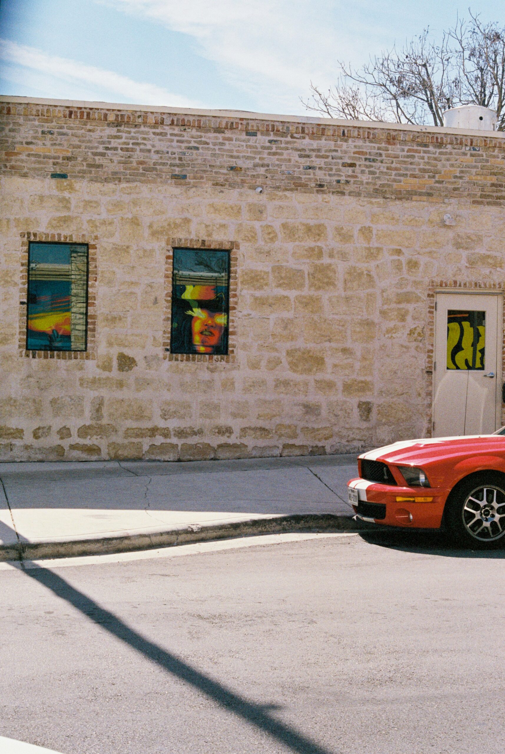 liv-lee-UazBMlbHSLE-unsplash